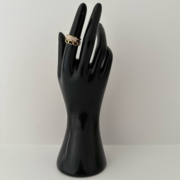 Gold Chain Ring - Picture 2 of 4